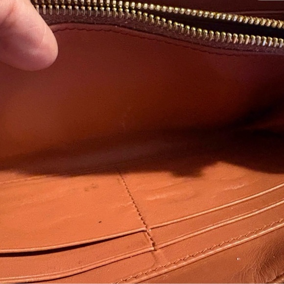 Miu Miu Tan Croc-Embossed Leather Wallet - Picture 7 of 8